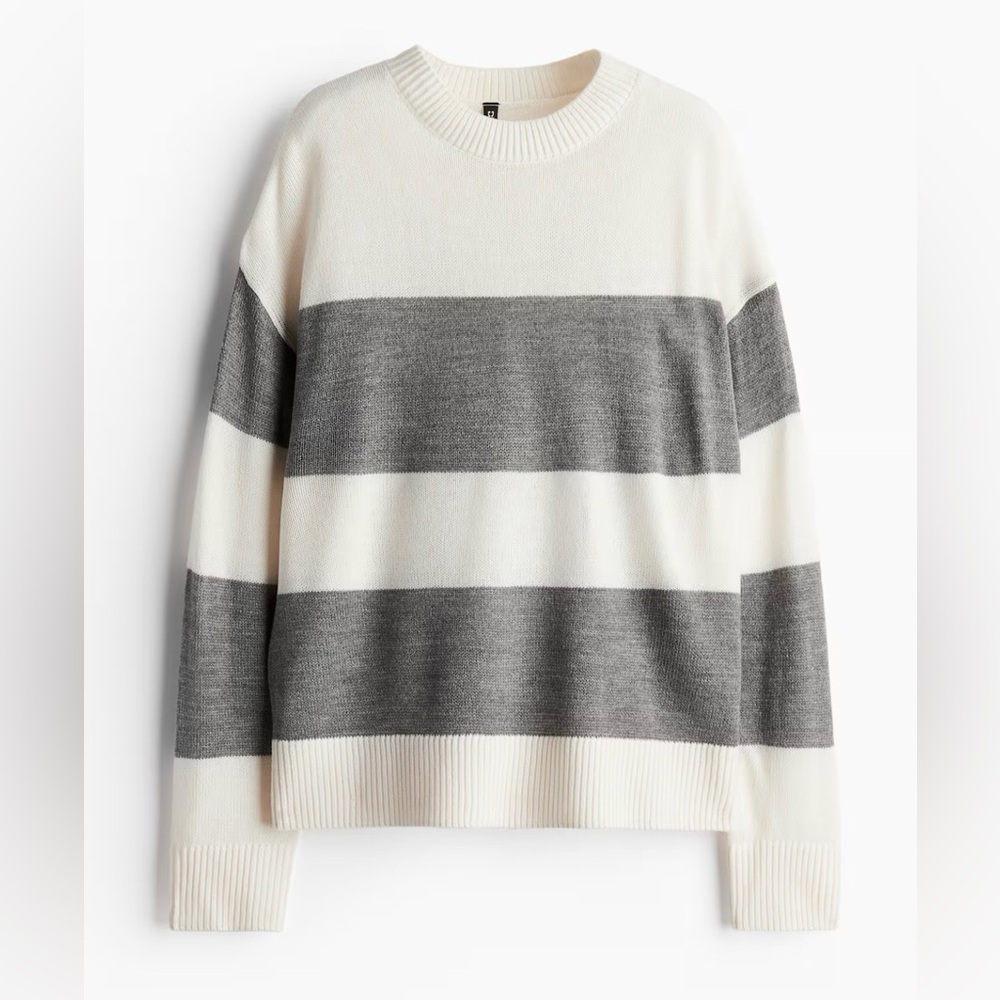 H&M. Cream & Gray Striped Crewneck Sweater. Size Small.
